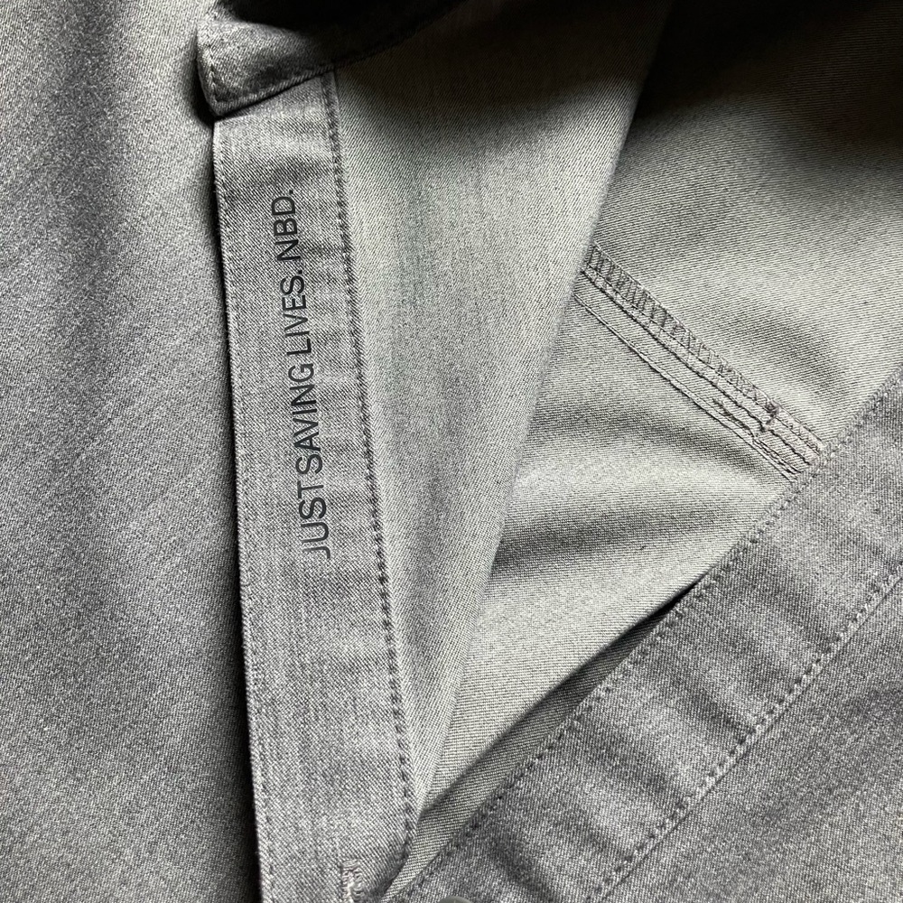 Figs technical collection women’s scrub top size M